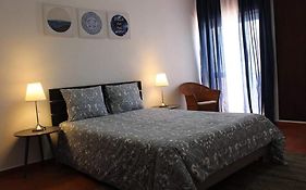 Fernandes House